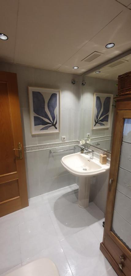 Apartamenticos Studio 75 Zaragoza Luaran gambar